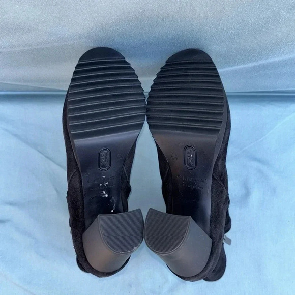 NWOT La Canadienne Women Myranda Waterproof Suede Lug Sole Bootie Size 6.5 Black - Picture 7 of 10